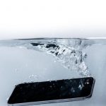 cellulare caduto in acqua